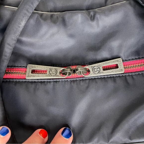 Lululemon Duffle Bag Nylon Gym Weekend Overnight Bag Blue Gray - Picture 11 of 16